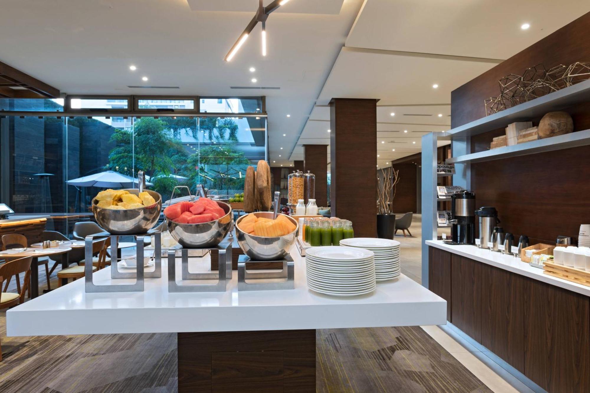 Courtyard By Marriott Guatemala City Ngoại thất bức ảnh